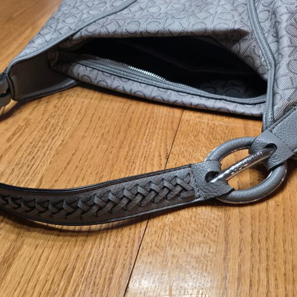Calvin Klein Ivy Novelty Hobo Gray/silver - Picture 5 of 14